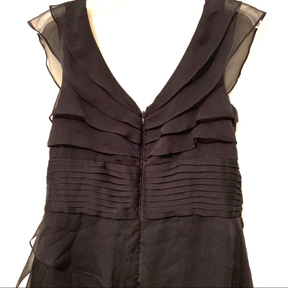 Adrianna Papell Occasions Layered Black Dr… - Picture 4 of 8